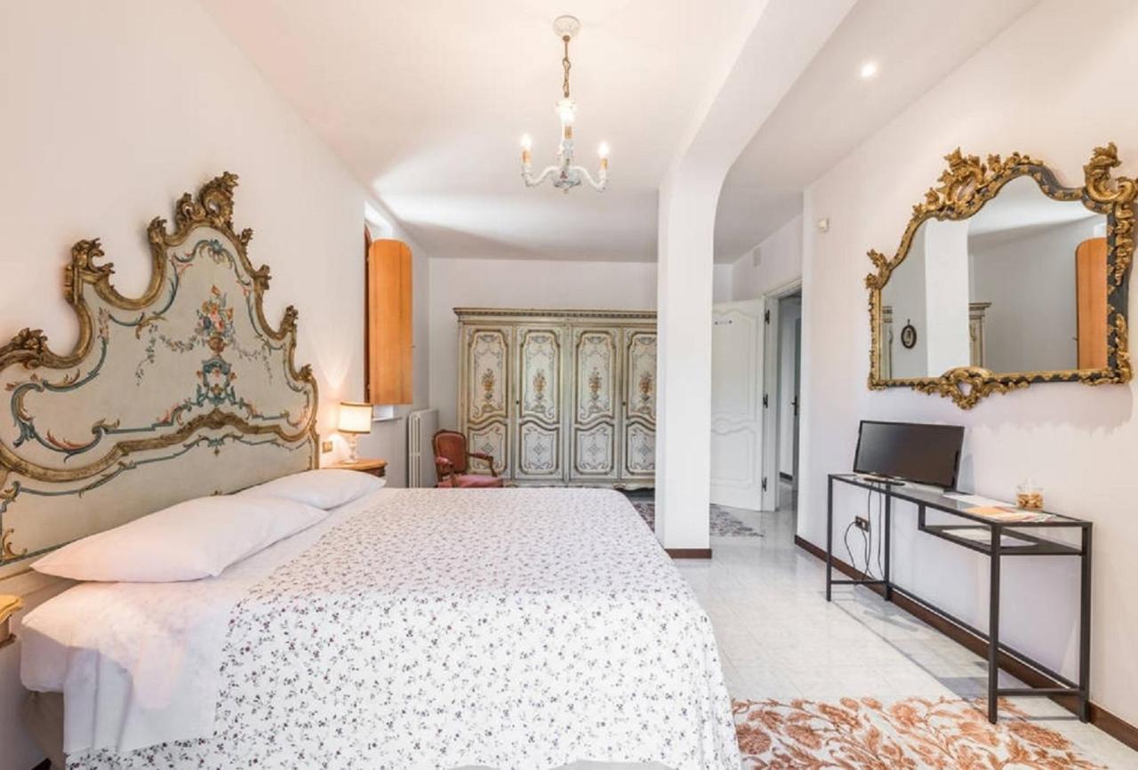 Villa Mary - Oroblu Trani Exterior photo